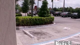 Fella has sex with an unfamiliar pretty girl