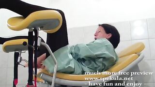 The girl was fucked in the gynecologist's office by a man with a strong fist