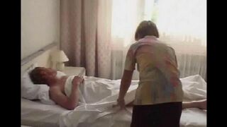 The girl was bored at home and found a way to have sex