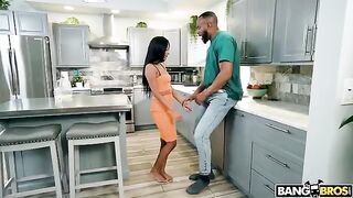 A man with a big cock fucked a girl in the kitchen