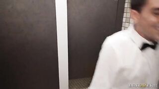 A round and juicy ass is served to the waiter in toilet