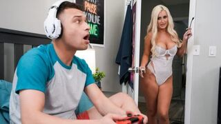 A girl wants a guy to fill her with his cum