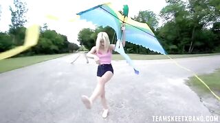 A girl can’t resist having sex in the fresh air of nature