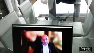Instead of fucking in a video call, it's better to fuck me!