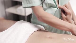 A masseuse gives a happy end to this erotic massage session