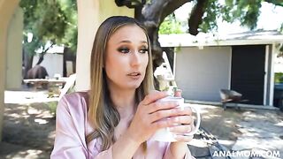 A mom experienced anal sex and got a powerful orgasm