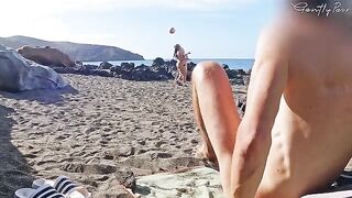 Nude beauties got acquainted with a strange guy wanking on the beach