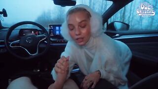 A beautiful and sexy college girl gets fucked by a stranger in his car