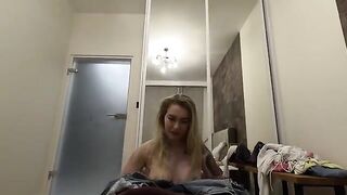 Come over, my parents are not at home - Hot Blonde