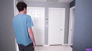 The pussy was gently stretched by an excited man in bed