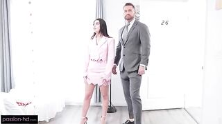 The cute girl skillfully rides a cock and reaches the orgasm