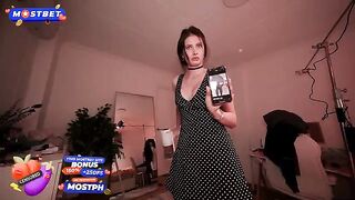 Why don't we do it like that? A man made a blowjob for his girlfriend