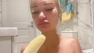 Monika Fox stuffed her nice butt with a banana and played with it