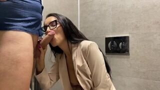 A man fucked a secretary in the box, right at work