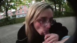 A girl realized her sexual dreams by sucking a stranger’s cock on the street