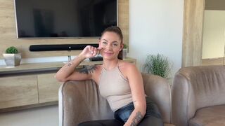 Casting of a porn actress turns into a threesome sex